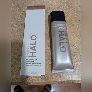 Smashbox Halo Healthy Glow Tinted Moisturizer
